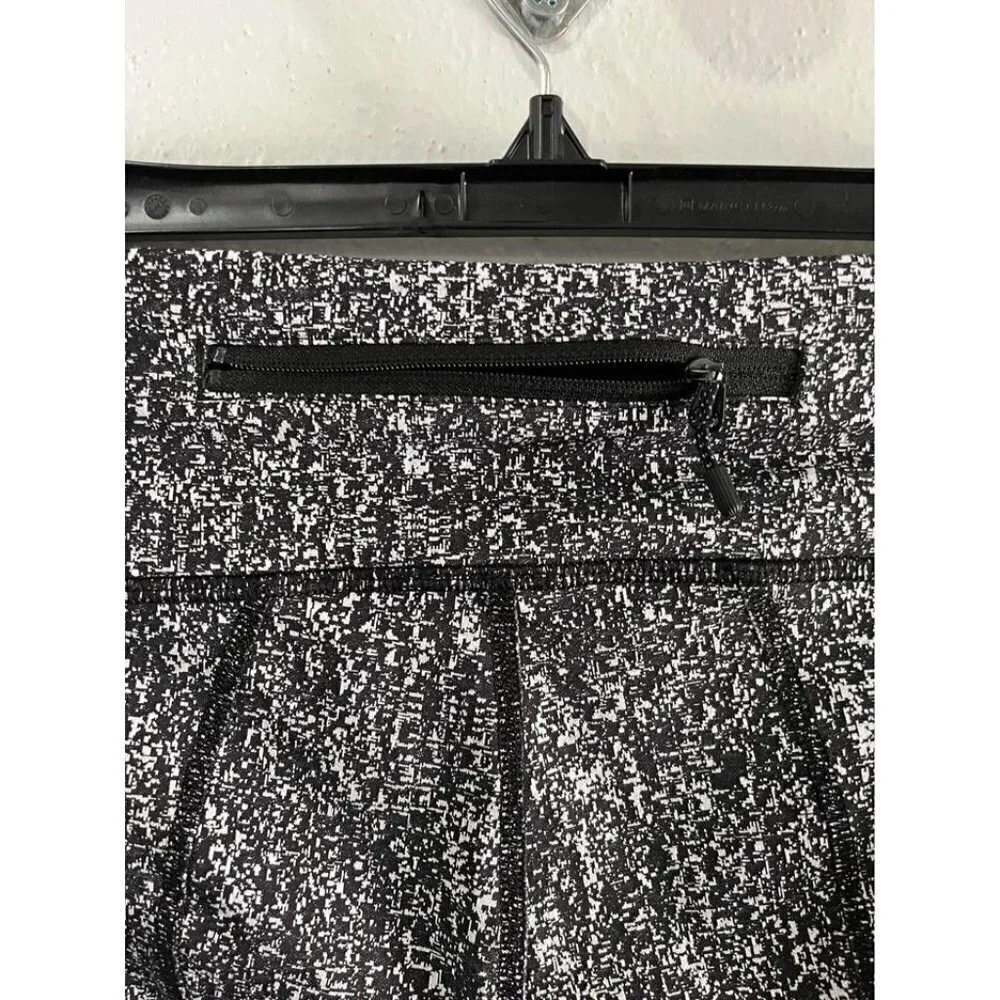 Lululemon Women Speed Up Leggings Black And White Specs Pattern Size 2 Side Pock
